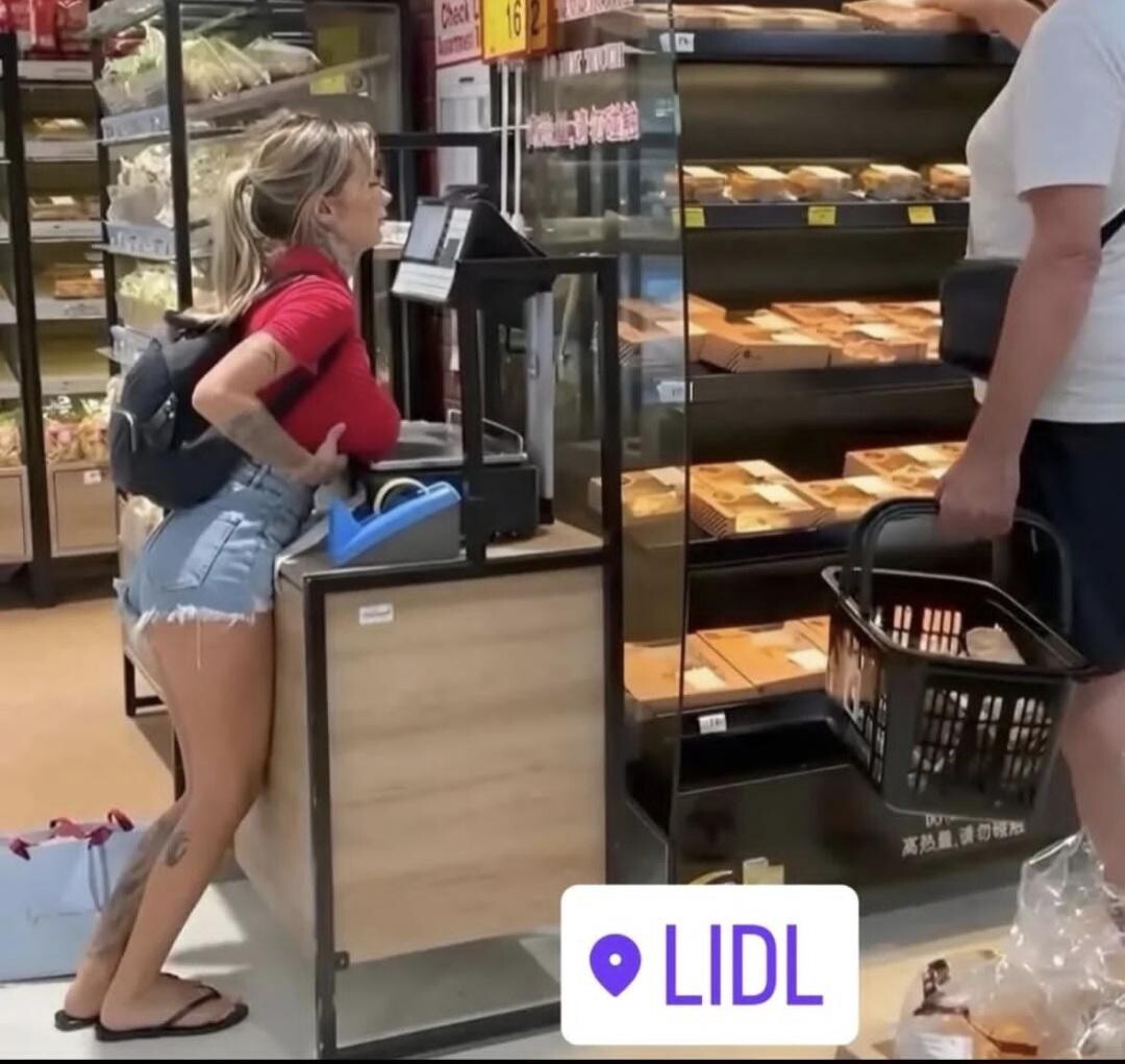 Lidl bit of titties.jpg
